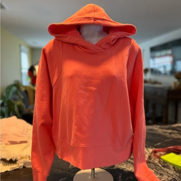 Lululemon loungeful cropped hoodie. Size 10 - Picture 1 of 8